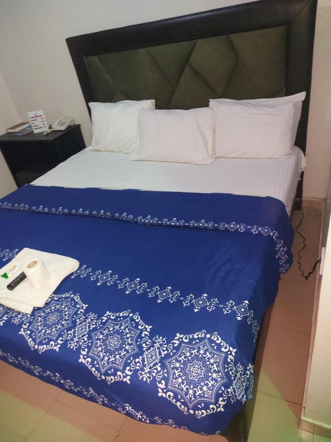 Rush Hotel & Apartments Lagos Exterior photo